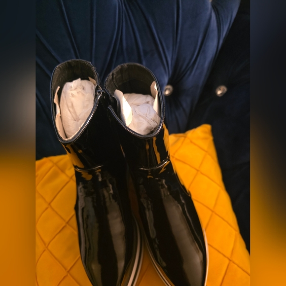 NWOT JEFFREY CAMPBELL Patent Platform Boots Size 8M - Picture 6 of 12